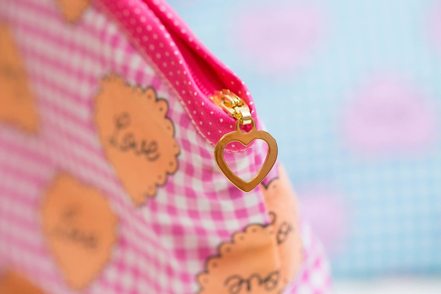 25PO-002 LOVEギンガムチェックポーチ｜ドッグブティック・ブルブブ